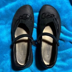 Naot shoes, Bluegill style, size 42, matte black
